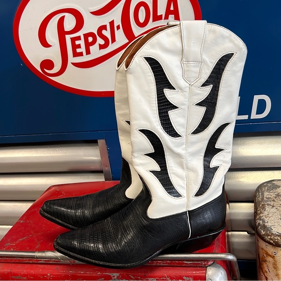 Meet your Posher, Kelly - Picture 3 of 14